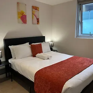 https://tashas-apartments-on-morphett.adelaidehotels-au.com